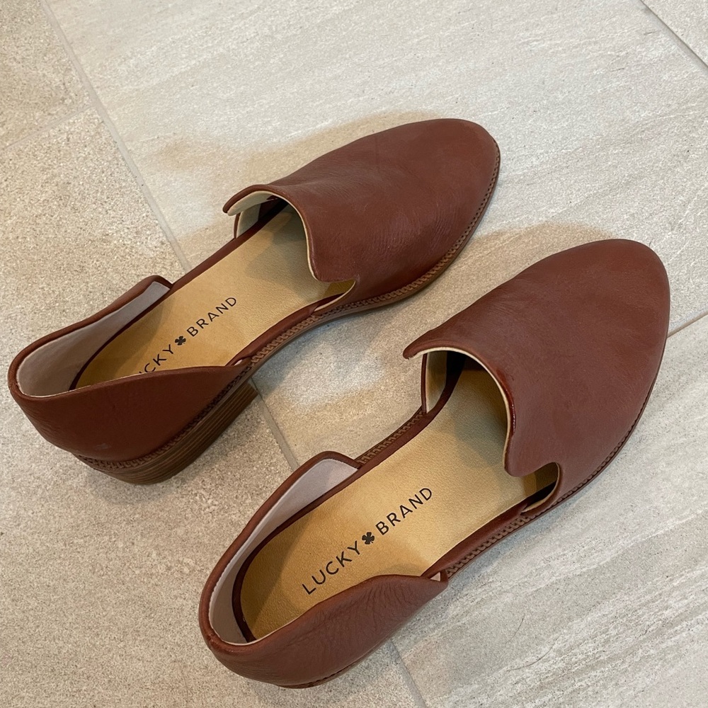 Lucky Brand brown flats